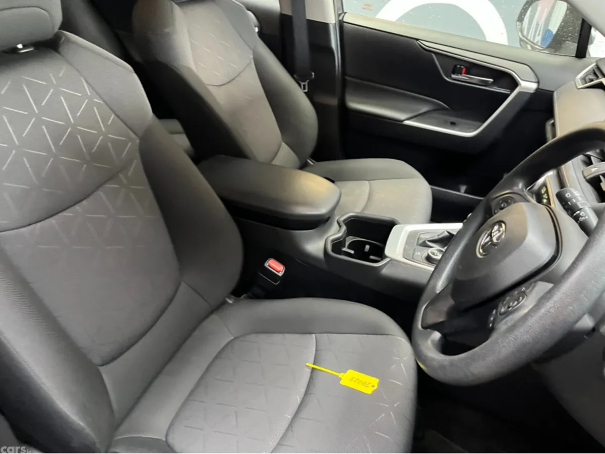 Toyota RAV4 SUV, Petrol Hybrid, 2023, Black