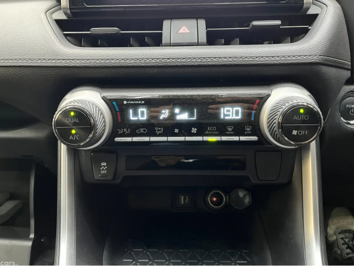 Toyota RAV4 SUV, Petrol Hybrid, 2023, Black