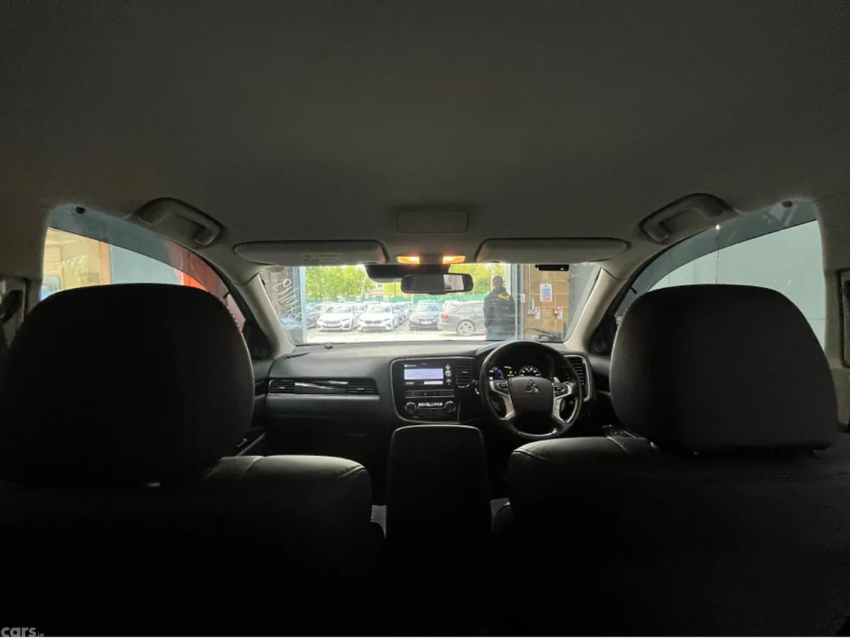 Mitsubishi Outlander SUV, Petrol, 2019, White