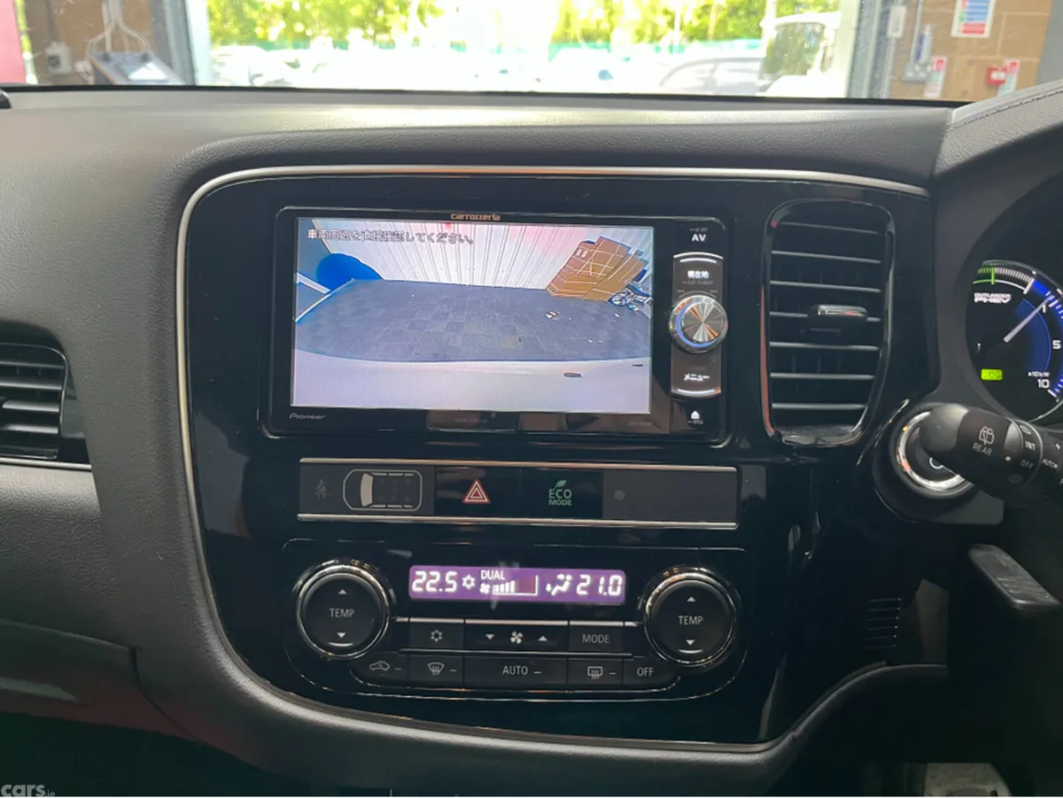 Mitsubishi Outlander SUV, Petrol, 2019, White