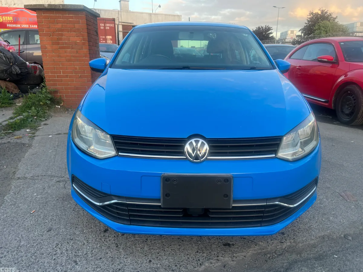 Volkswagen Polo Hatchback, Petrol, 2015, Blue