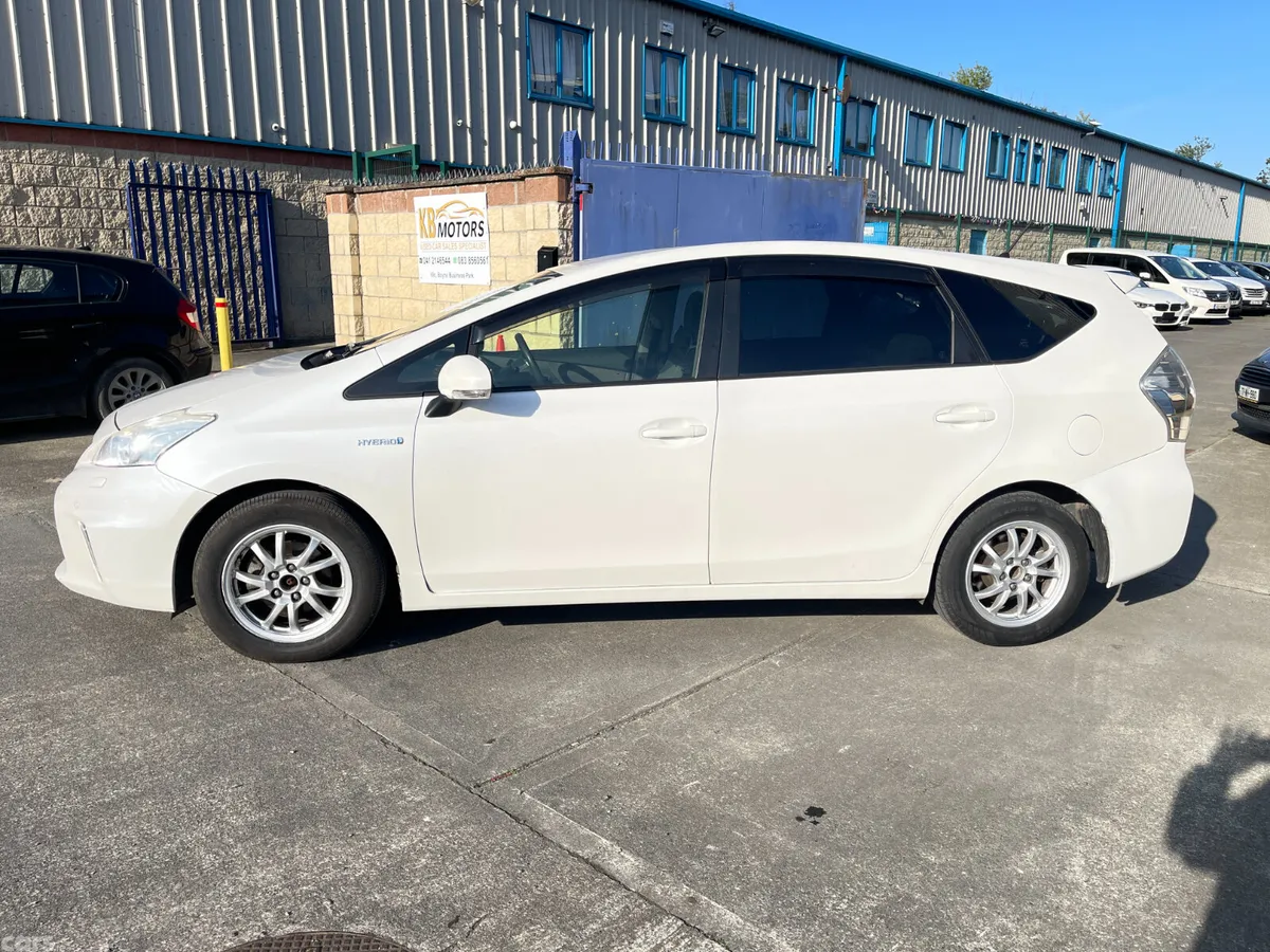 Toyota Prius Hatchback, Petrol Hybrid, 2013, White