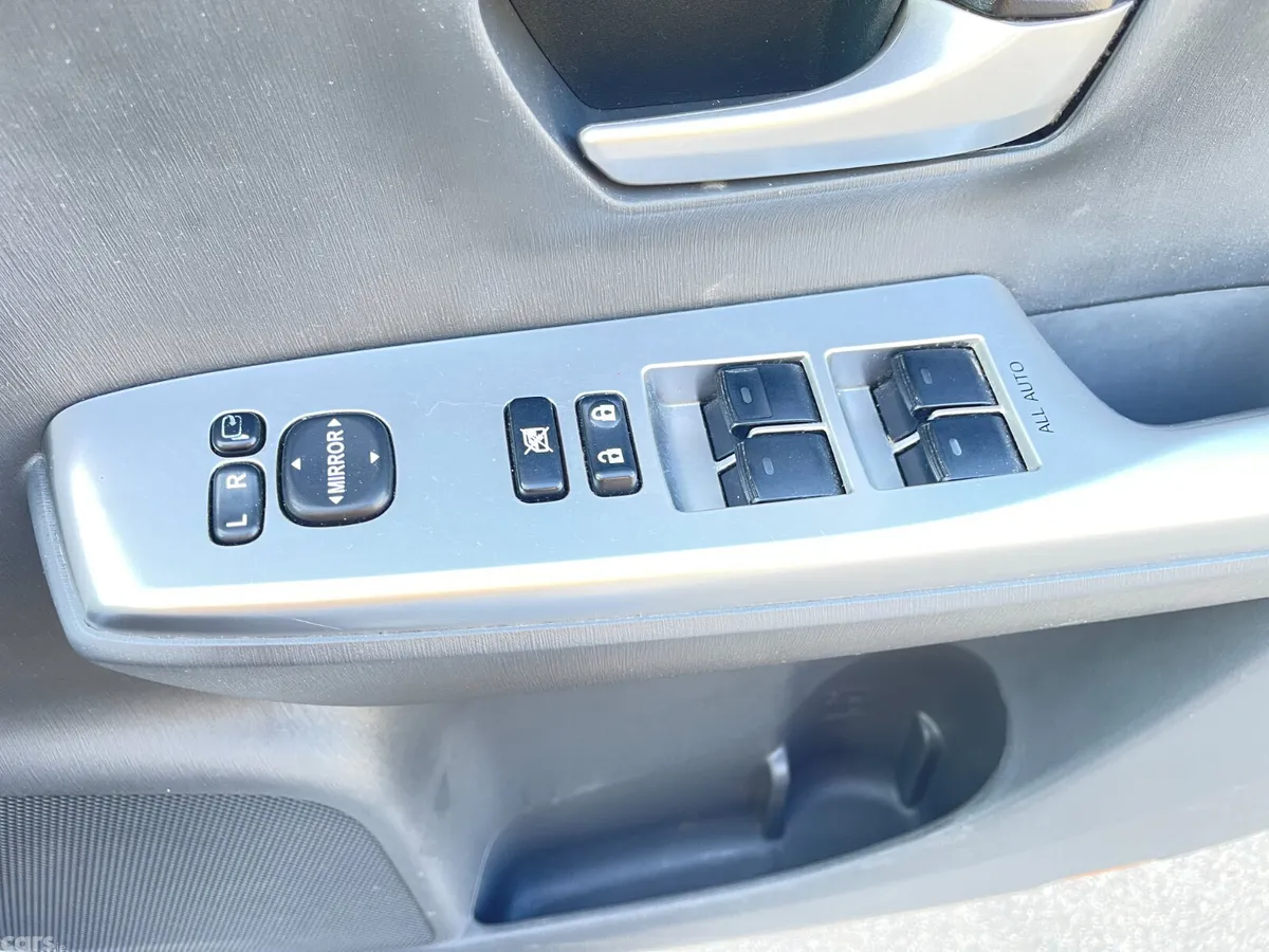 Toyota Prius Hatchback, Petrol Hybrid, 2013, White
