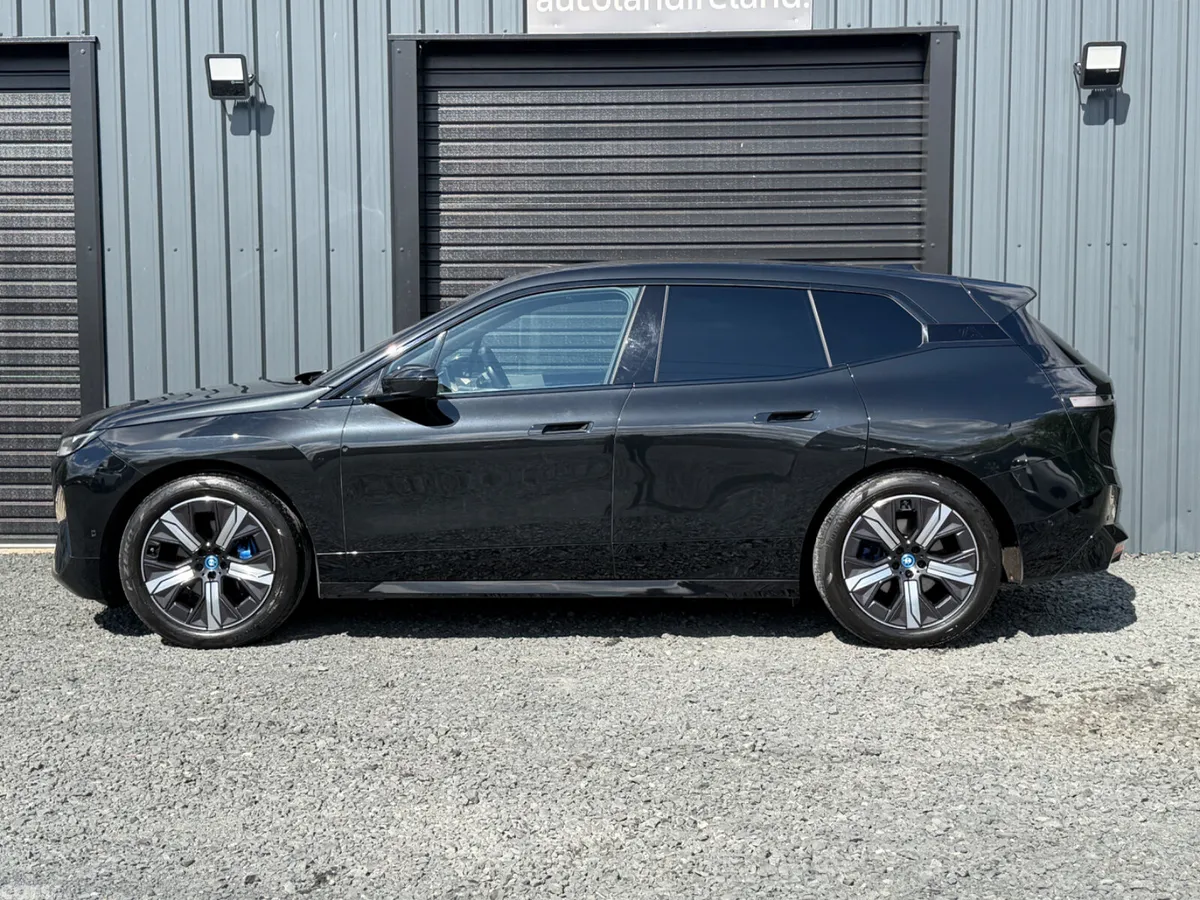 BMW iX SUV, Electric, 2023, Black