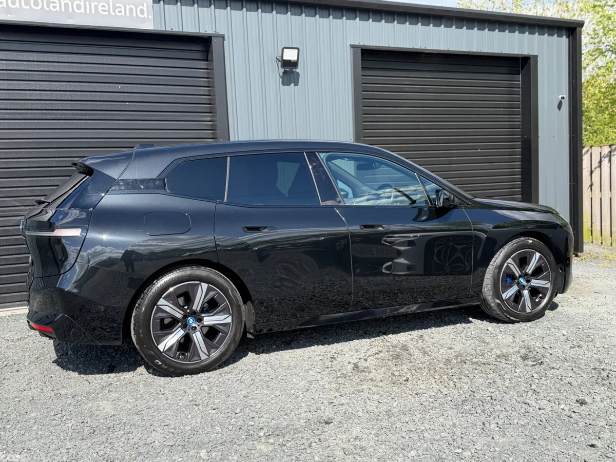 BMW iX SUV, Electric, 2023, Black