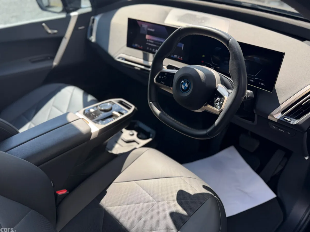 BMW iX SUV, Electric, 2023, Black