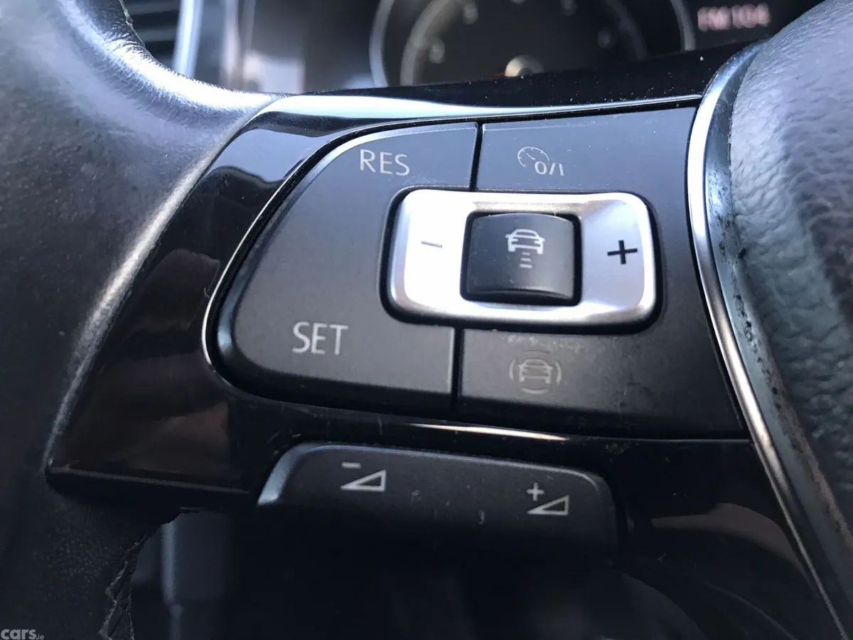 Volkswagen Golf Hatchback, Petrol, 2019, Grey