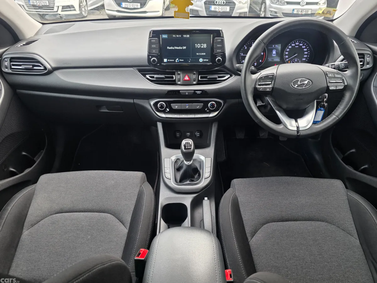 Hyundai i30 Hatchback, Diesel, 2022, Red