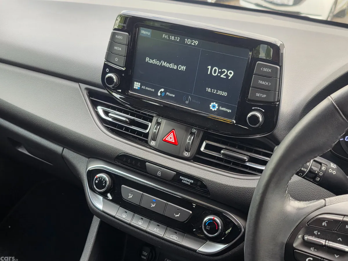 Hyundai i30 Hatchback, Diesel, 2022, Red