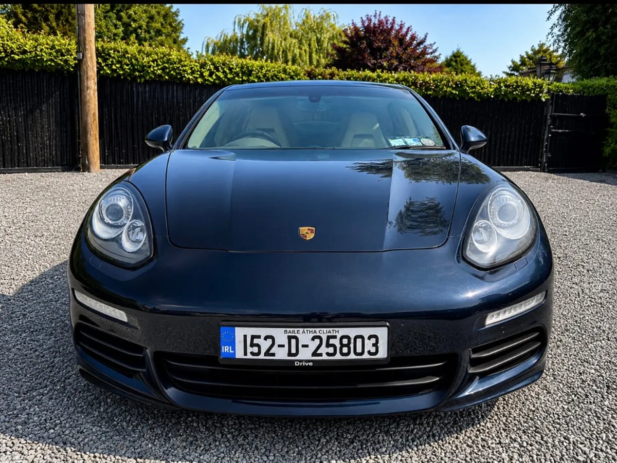 Porsche Panamera Hatchback, Petrol Plug-in Hybrid, 2015, Blue