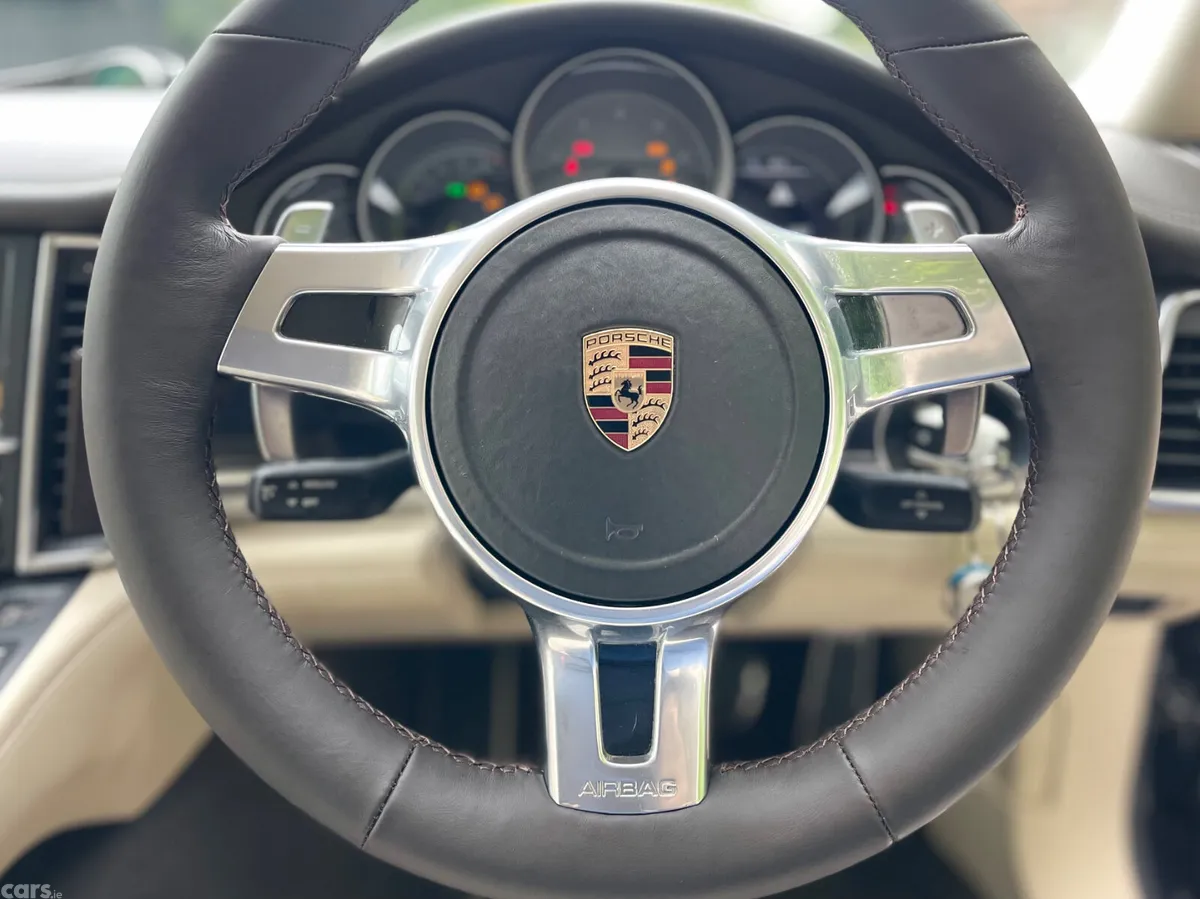 Porsche Panamera Hatchback, Petrol Plug-in Hybrid, 2015, Blue