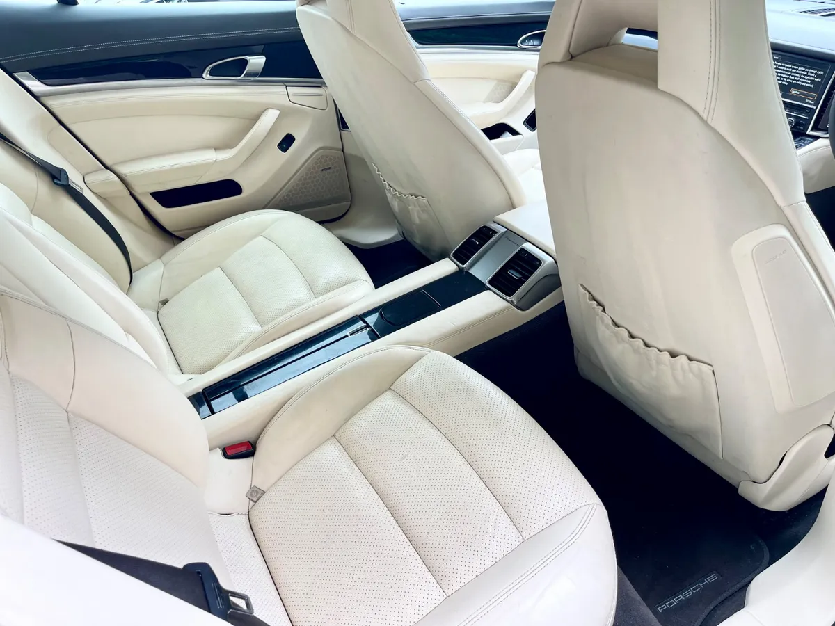 Porsche Panamera Hatchback, Petrol Plug-in Hybrid, 2015, Blue