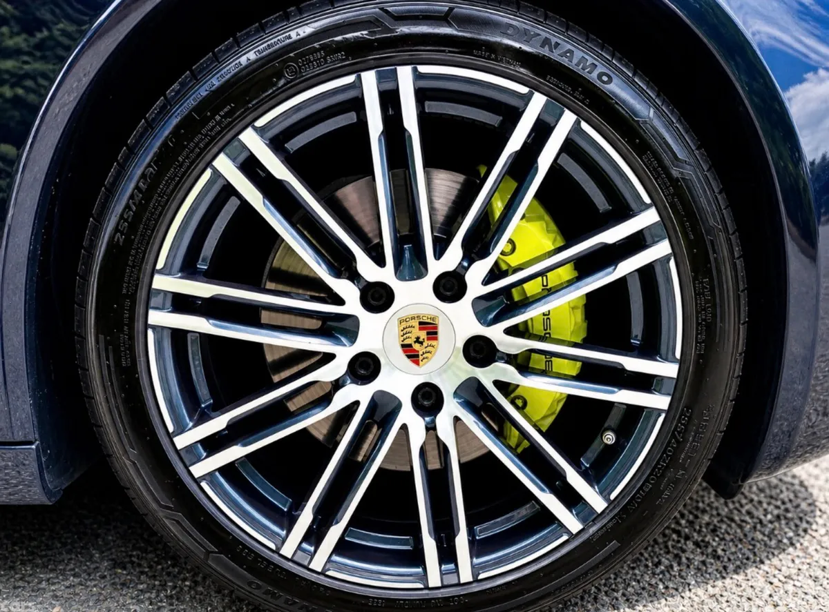Porsche Panamera Hatchback, Petrol Plug-in Hybrid, 2015, Blue
