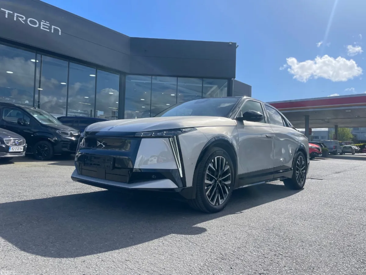 DS Automobiles Other Hatchback, Electric, 2026, Grey
