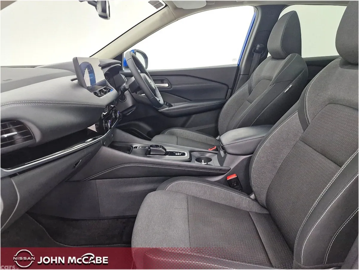 Nissan Qashqai MPV, Petrol Hybrid, 2024, Blue