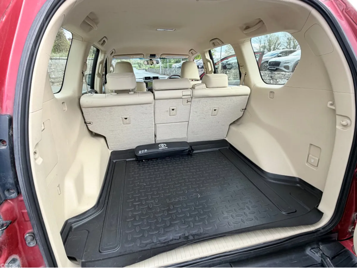 Toyota Land Cruiser SUV, Diesel, 2017, Red