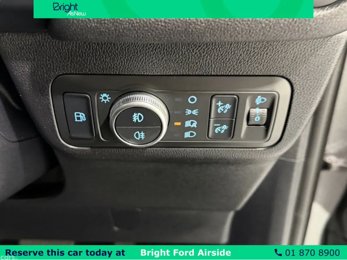 Ford Kuga MPV, Petrol Plug-in Hybrid, 2023, Grey