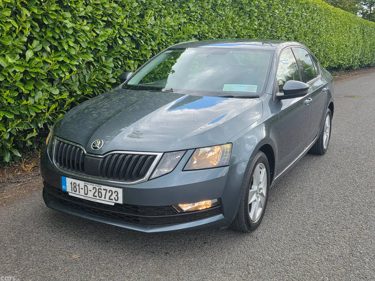 Skoda Octavia Saloon, Diesel, 2018, Grey