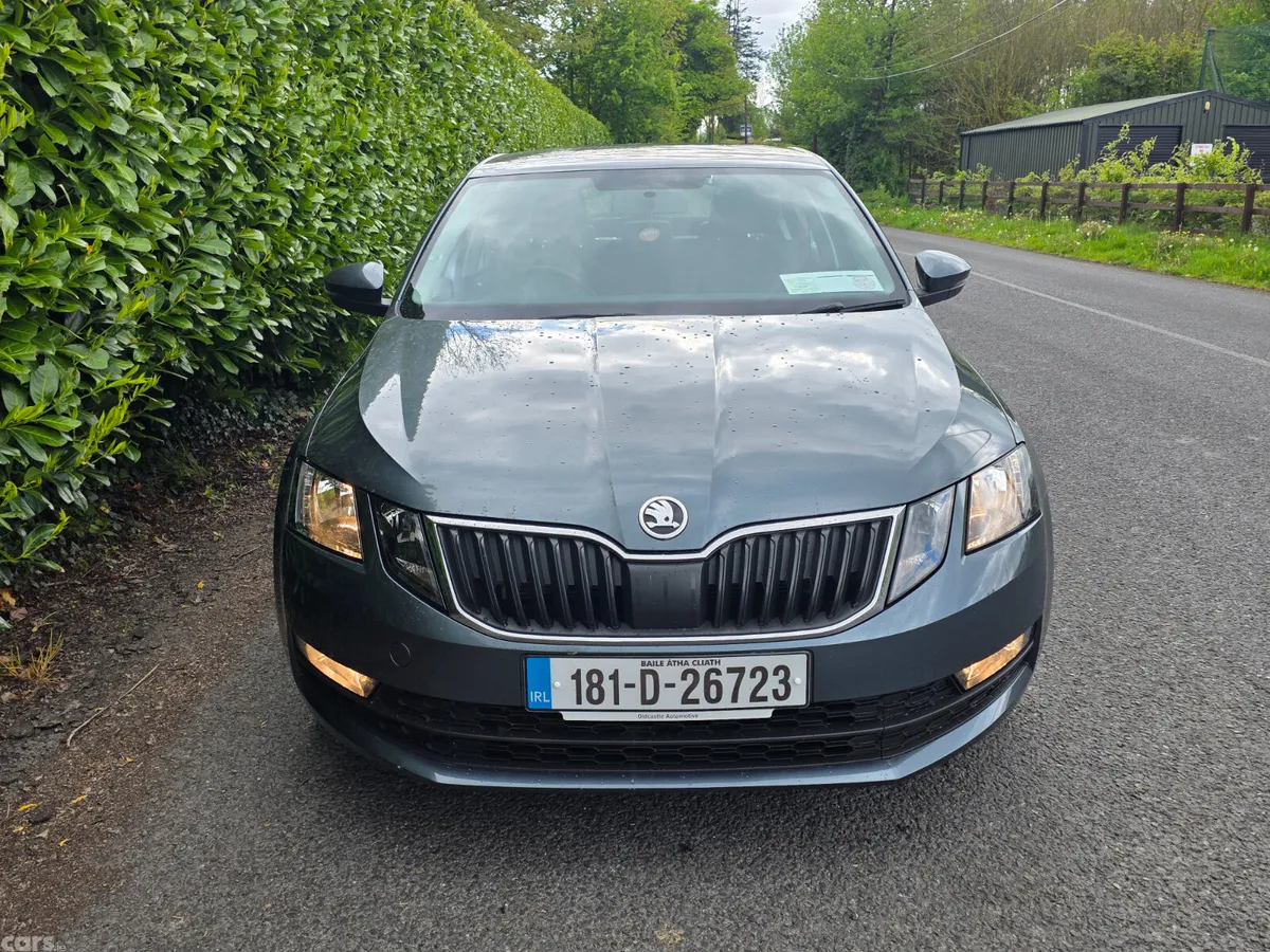 Skoda Octavia Saloon, Diesel, 2018, Grey