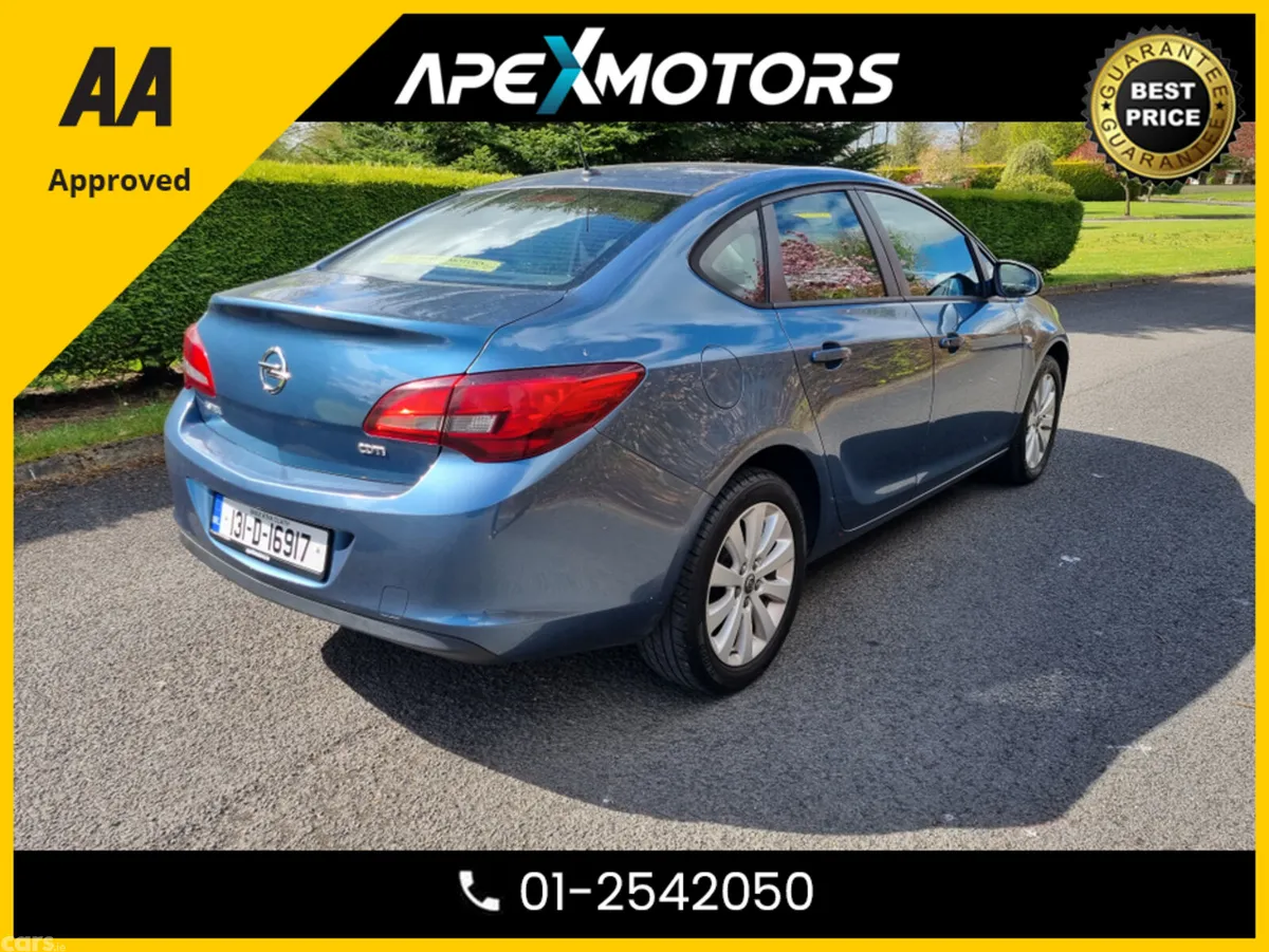 Opel Astra Saloon, Diesel, 2013, Blue