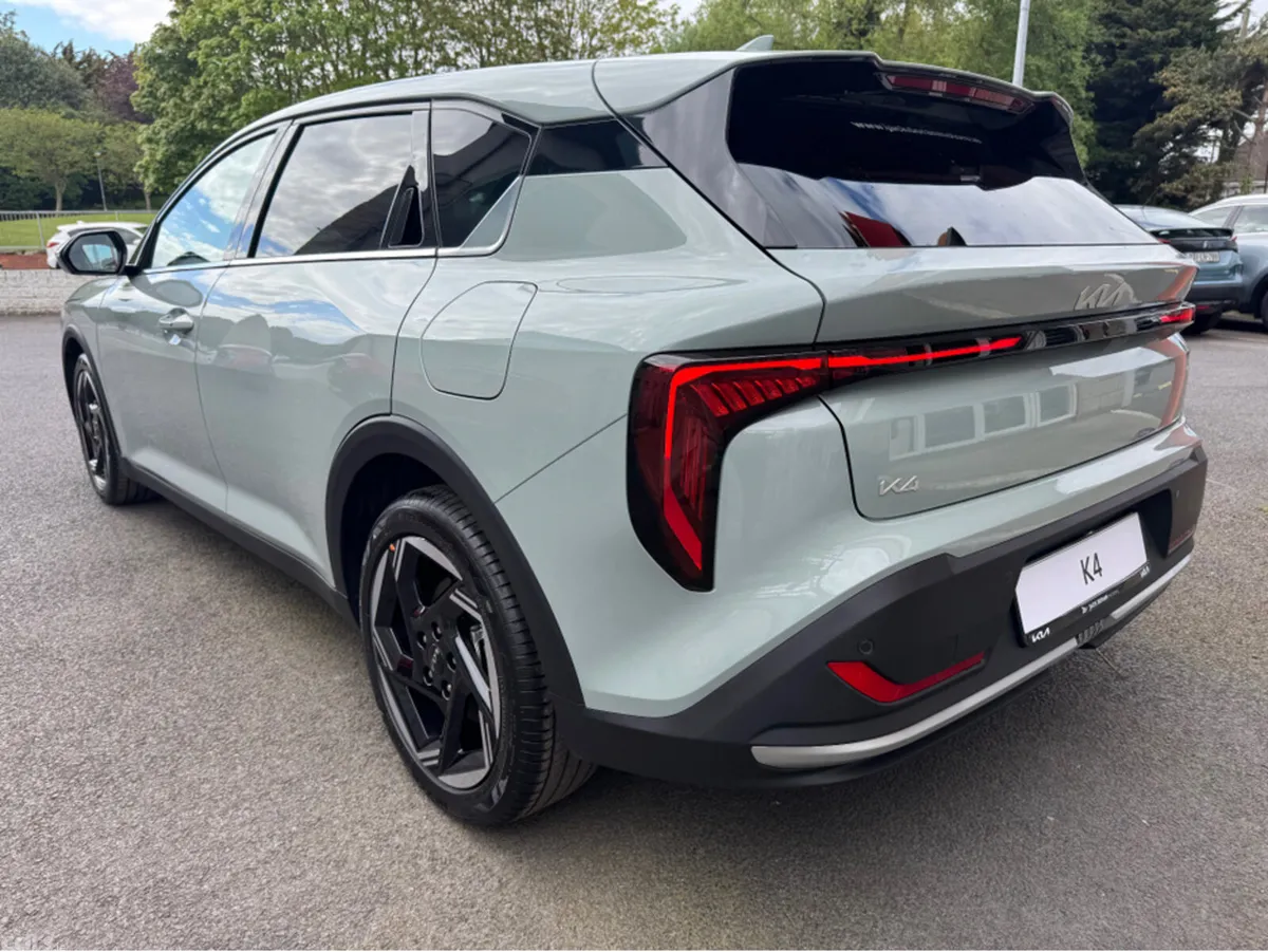 Kia K4 Hatchback, Petrol, 2027, Green