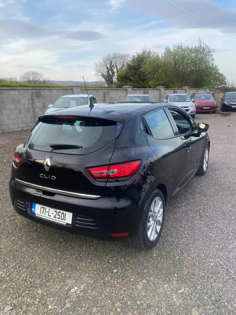 Renault Clio Hatchback, Petrol, 2017, Black