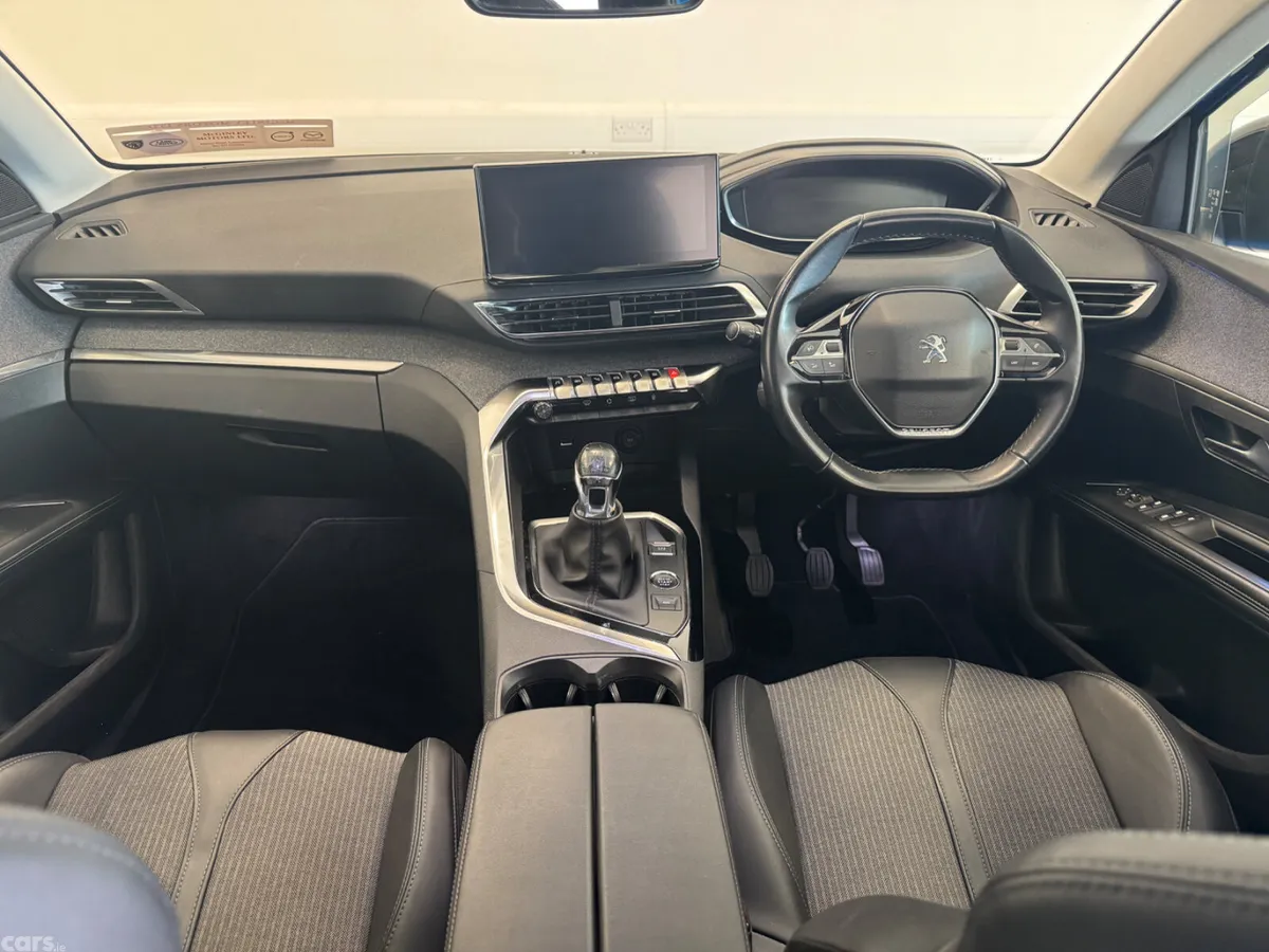 Peugeot 3008 MPV, Diesel, 2022, Blue