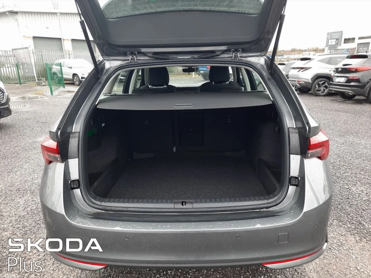 Skoda Octavia Estate, Diesel, 2026, Grey