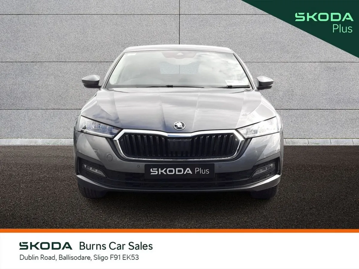Skoda Octavia Saloon, Petrol, 2024, Grey
