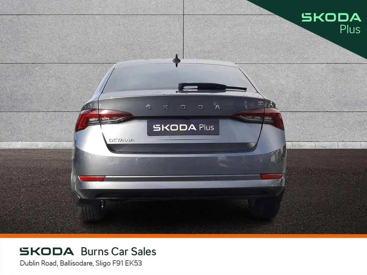 Skoda Octavia Saloon, Petrol, 2024, Grey