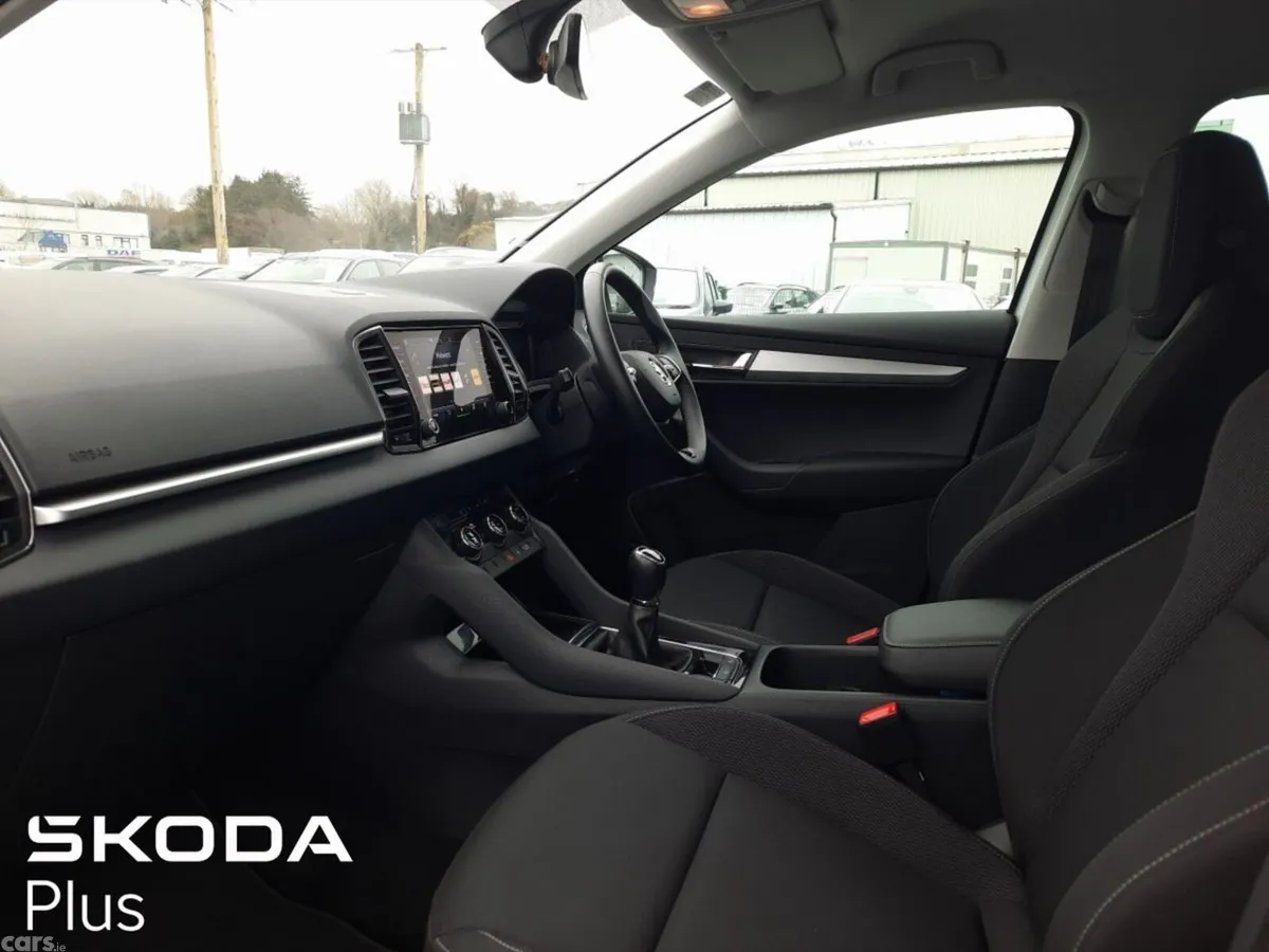 Skoda Karoq SUV, Petrol, 2023, Grey