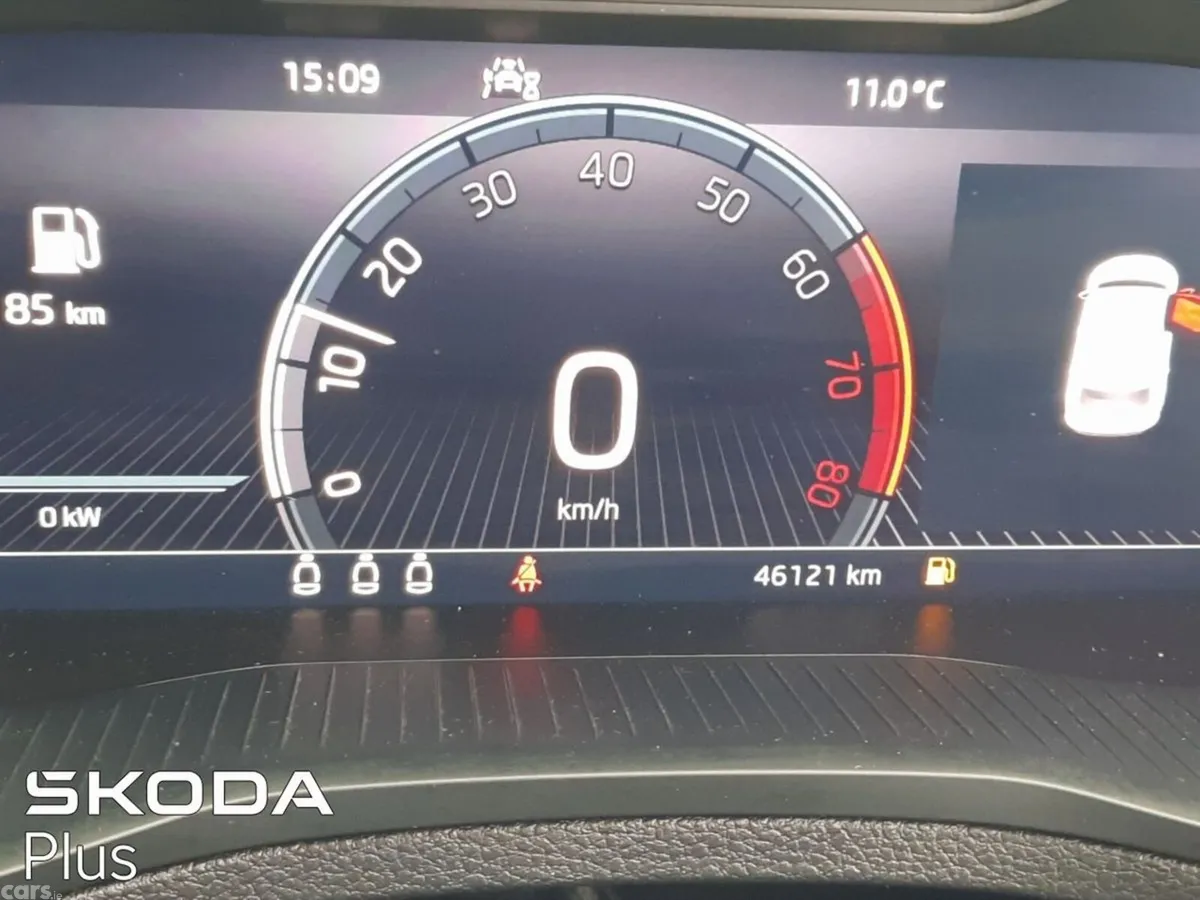 Skoda Karoq SUV, Petrol, 2023, Grey