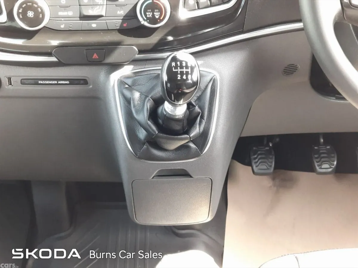 Ford Tourneo Custom MPV, Diesel, 2023, Black