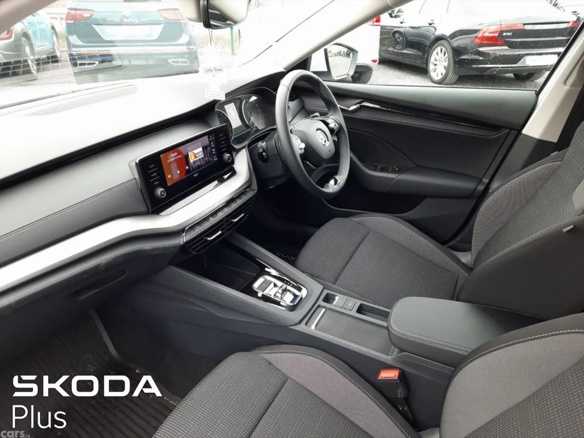 Skoda Octavia Estate, Diesel, 2025, White