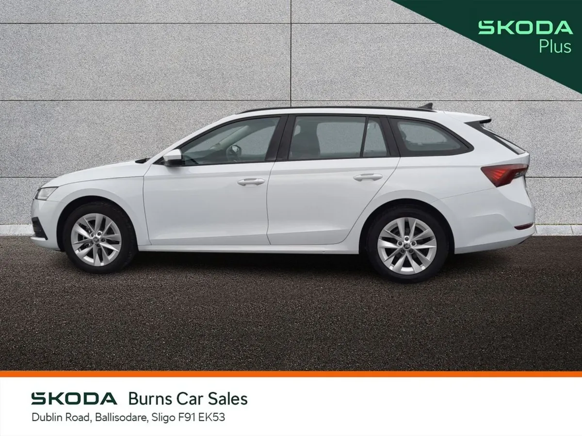 Skoda Octavia Estate, Diesel, 2025, White