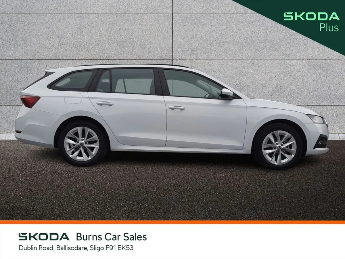 Skoda Octavia Estate, Diesel, 2025, White