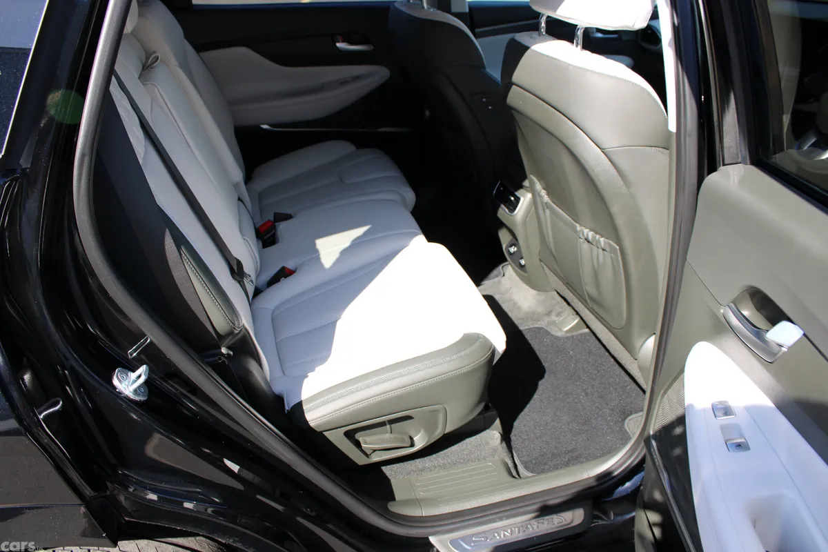 Hyundai Santa Fe SUV, Petrol Plug-in Hybrid, 2023, Black