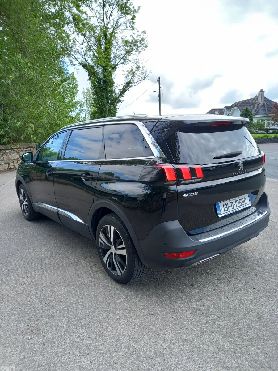 Peugeot 5008 MPV, Diesel, 2019, Black