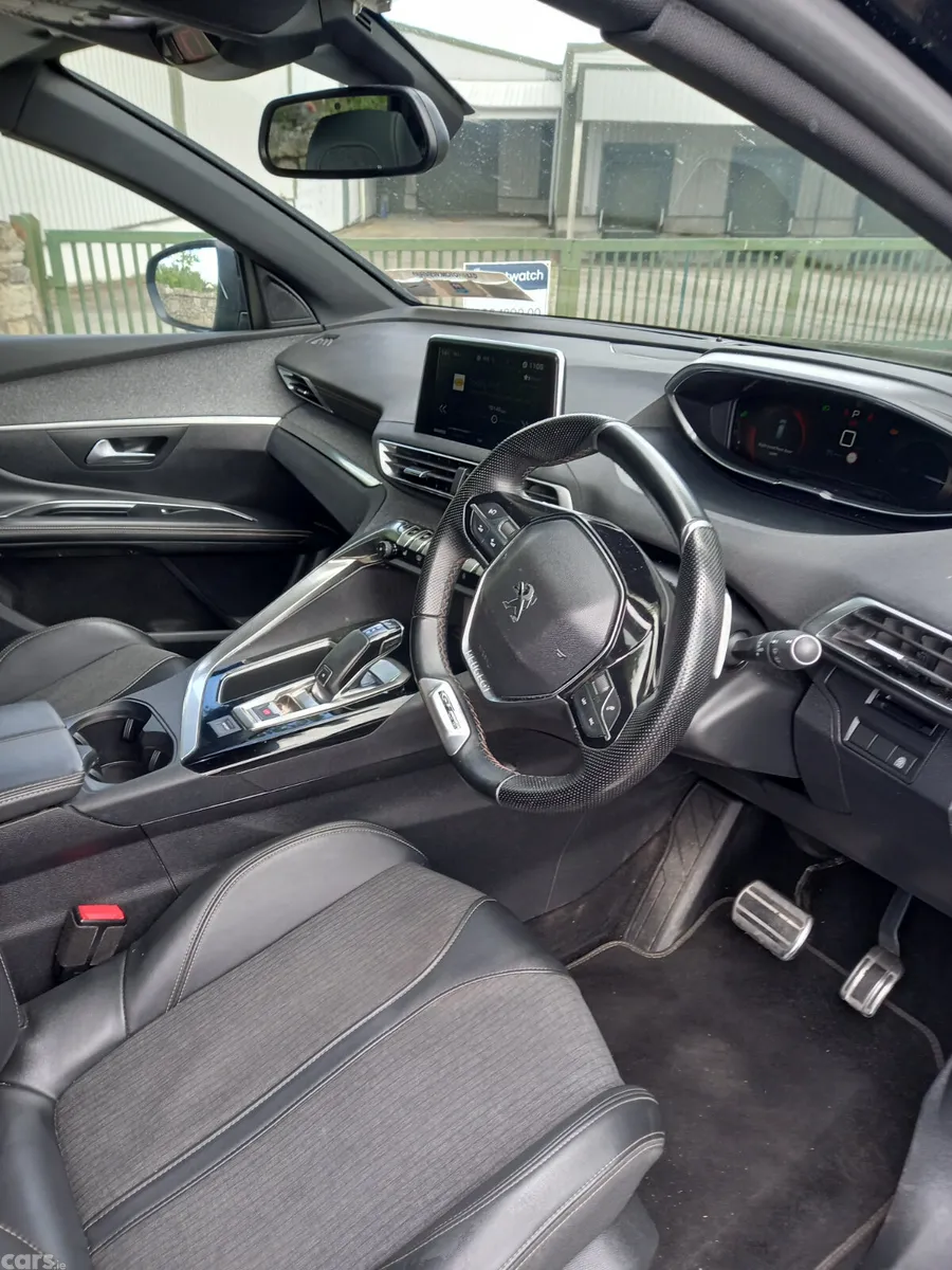 Peugeot 5008 MPV, Diesel, 2019, Black
