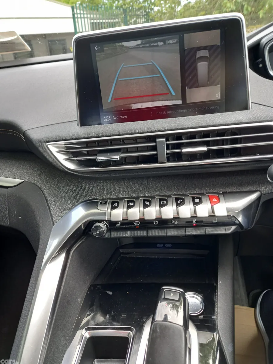 Peugeot 5008 MPV, Diesel, 2019, Black