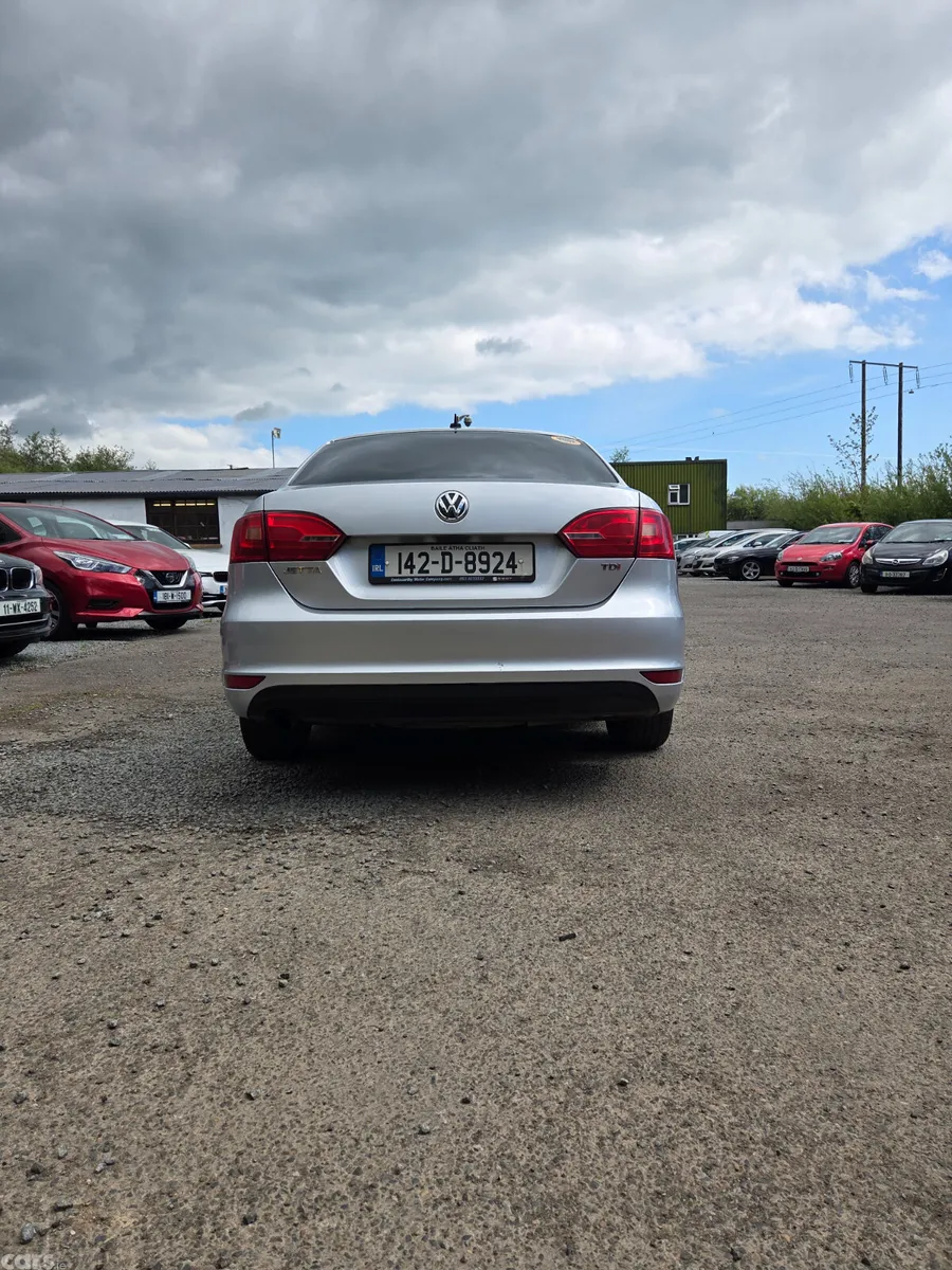 Volkswagen Jetta Saloon, Diesel, 2014, Silver