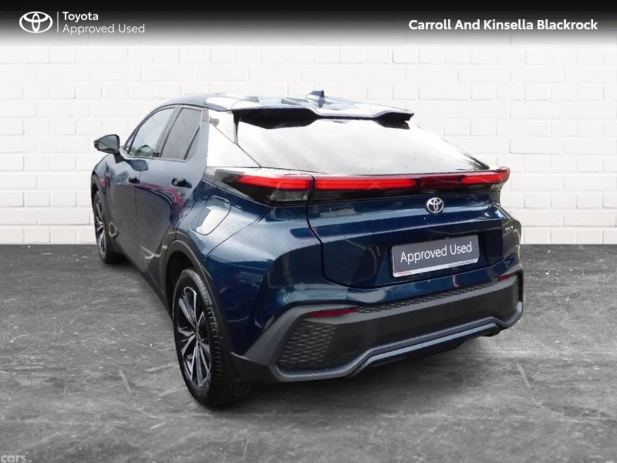 Toyota C-HR SUV, Petrol Hybrid, 2025, Blue