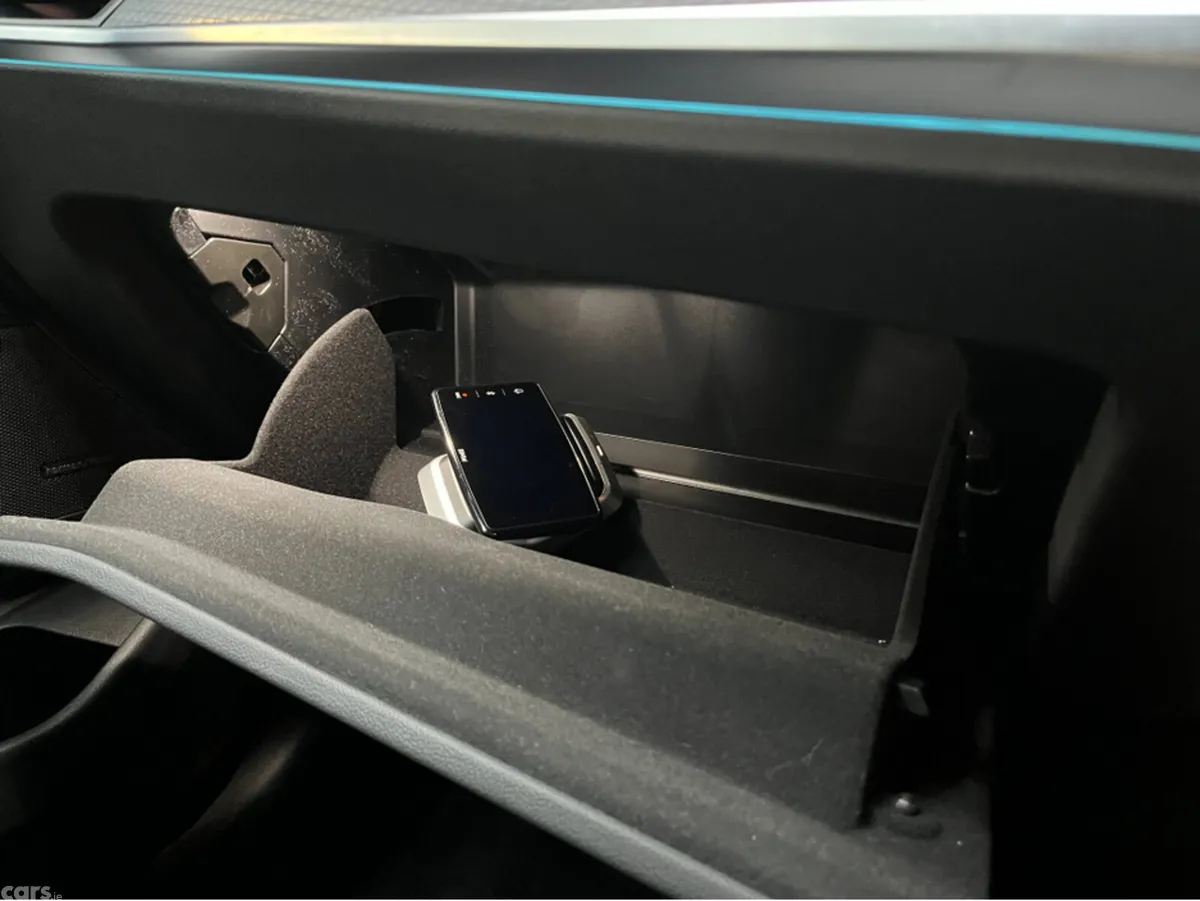 BMW 3-Series Saloon, Petrol Plug-in Hybrid, 2024, White