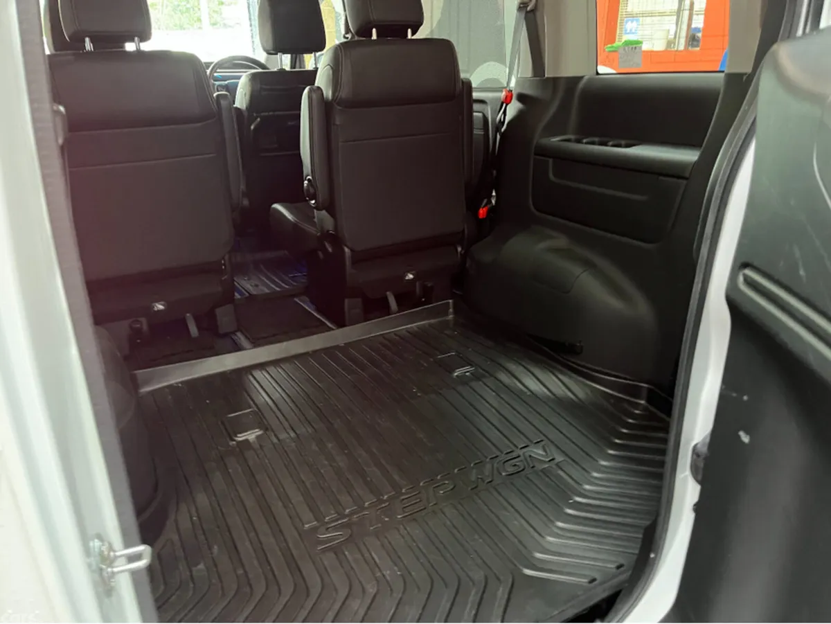 Honda Stepwagon MPV, Petrol Hybrid, 2020, White