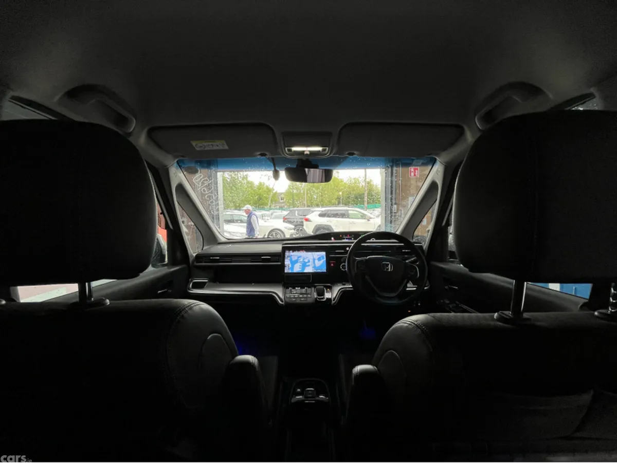 Honda Stepwagon MPV, Petrol Hybrid, 2020, White