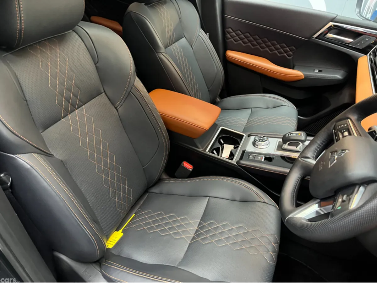 Mitsubishi Outlander SUV, Petrol Plug-in Hybrid, 2024, Grey