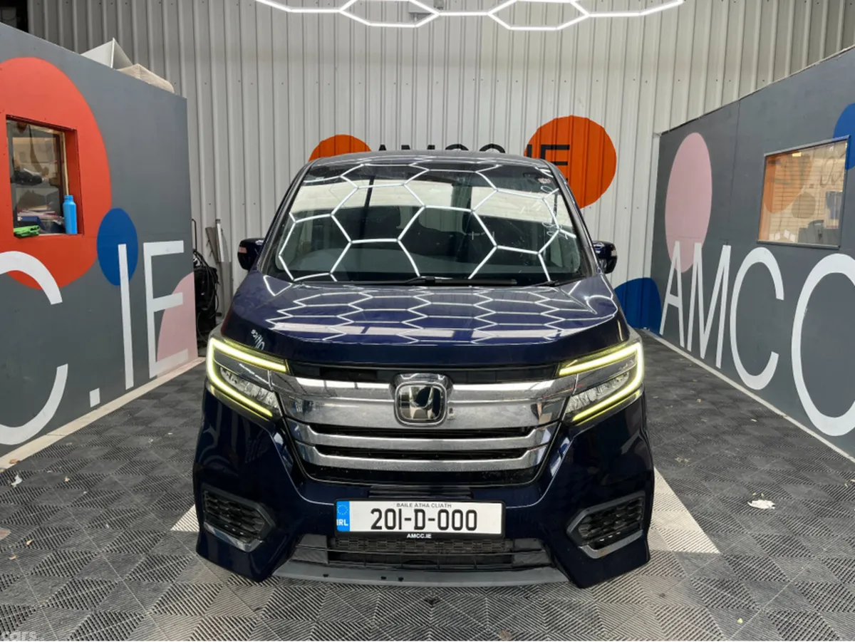 Honda Stepwagon MPV, Petrol Hybrid, 2020, Blue