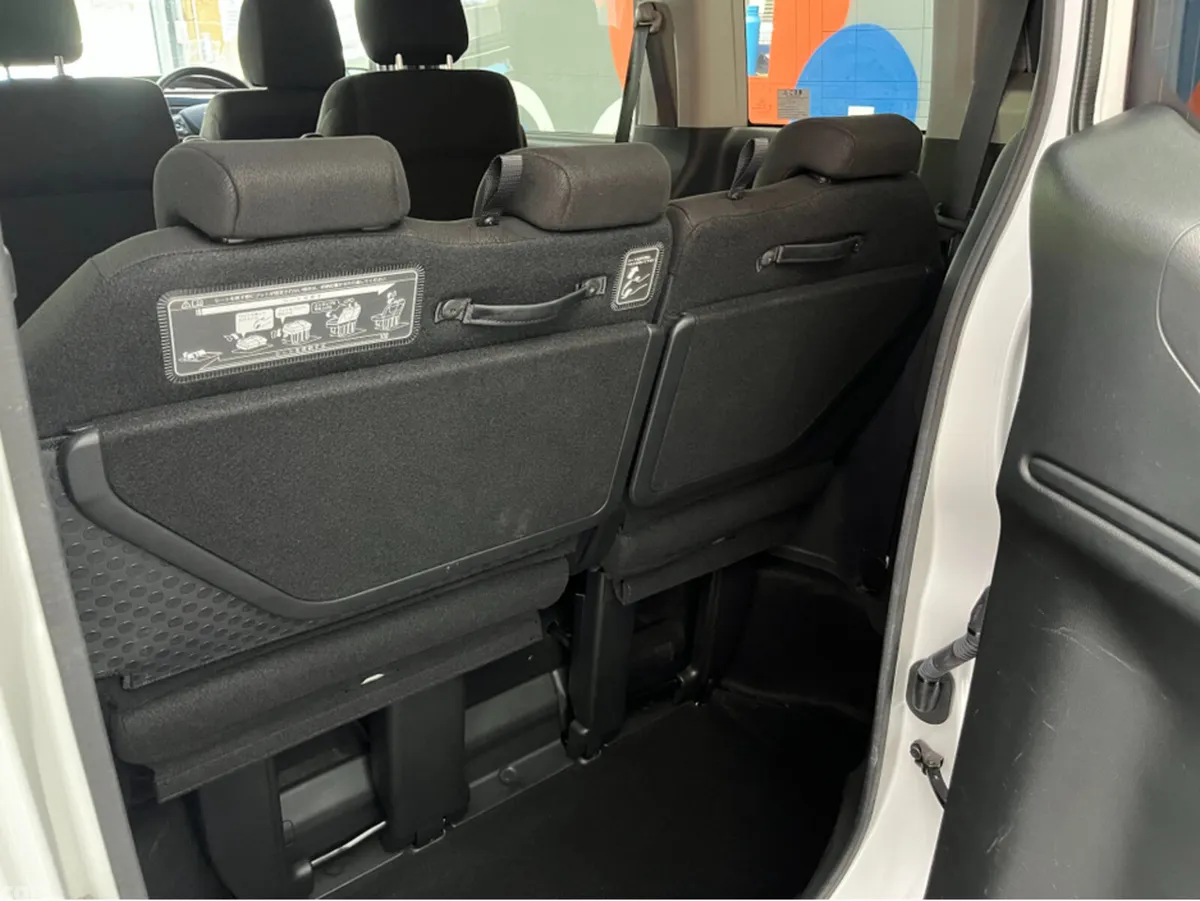 Honda Stepwagon MPV, Petrol Hybrid, 2020, White