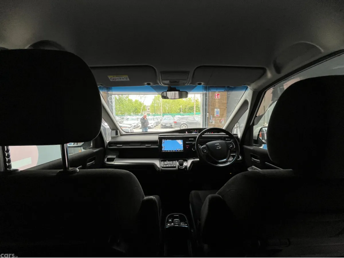 Honda Stepwagon MPV, Petrol Hybrid, 2020, White