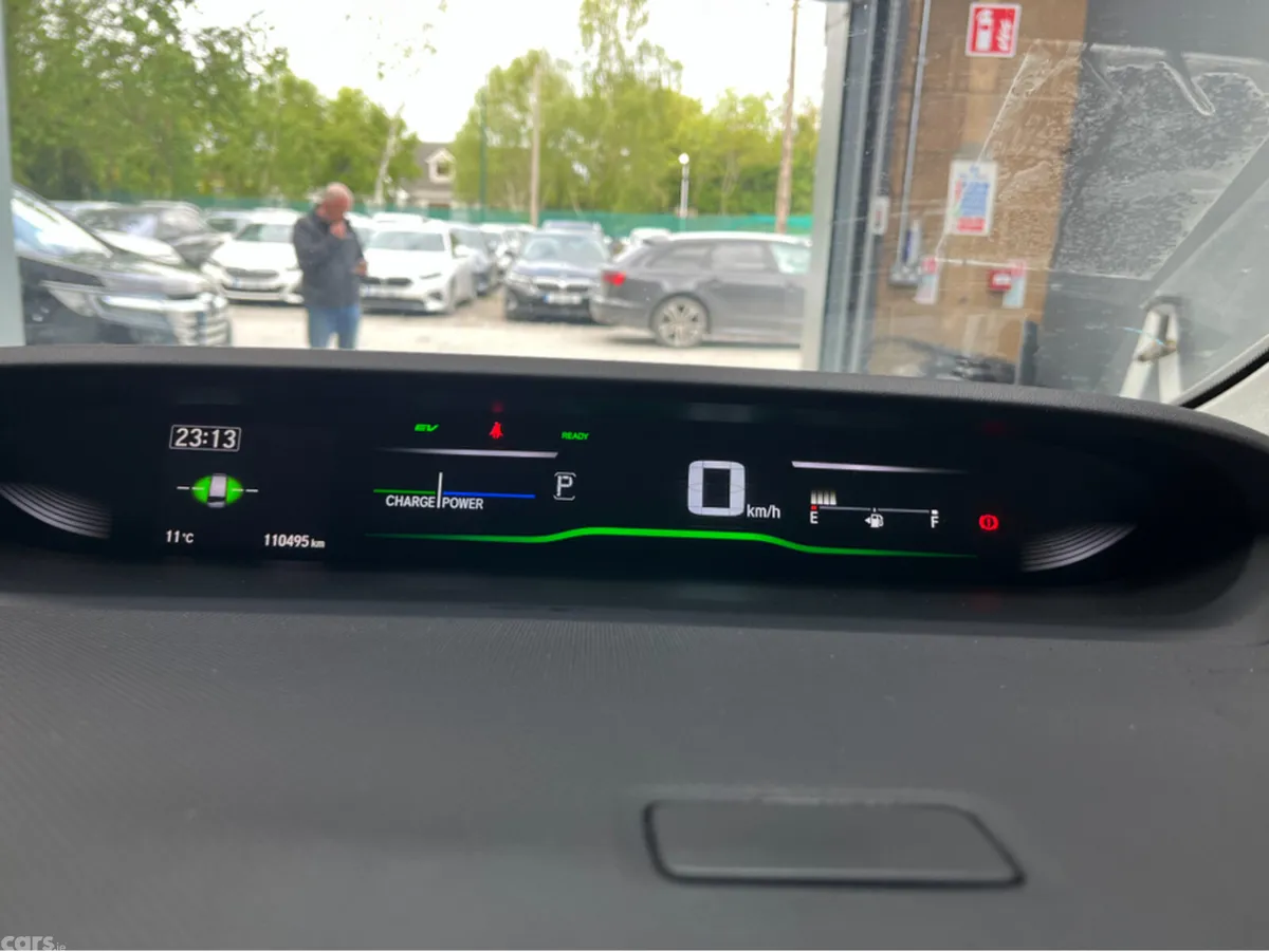 Honda Stepwagon MPV, Petrol Hybrid, 2020, White